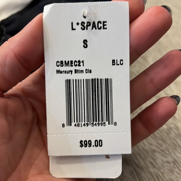 Bikini - Picture 3 of 4